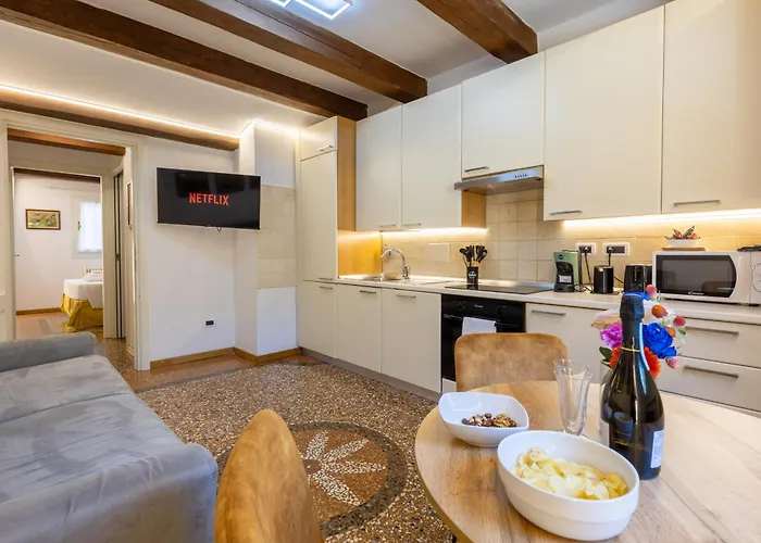 Bolognaroomscom * Bolonia