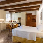 Bolognaroomscom Apartamento *