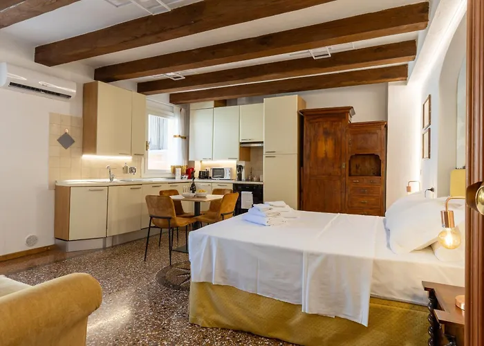 Apartament Bolognaroomscom